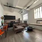 Modern 2Bed Warehouse Conversion Apartment For 6 People - London
